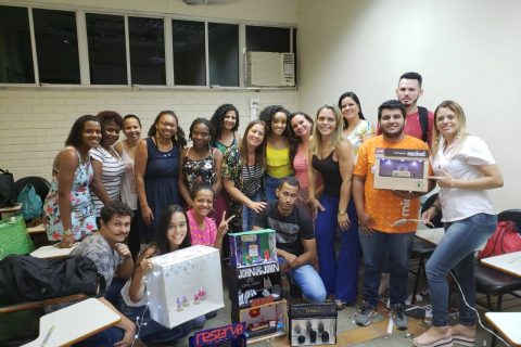 Curso sobre estratégias de vitrine e promoção para varejo reúne profissionais que atuam no comércio