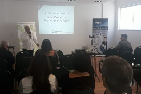 Sicomércio participa do 14º Evento de Formalização do Salão e Profissionais Parceiros