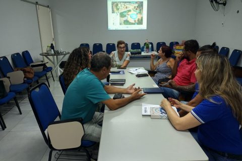 Representantes do Sicomércio e do Sesc participam de reunião para traçar as ações de participação das entidades na Featri