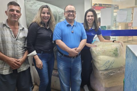 Sicomércio realiza entrega de agasalhos da Campanha “Aqueça uma Vida”
