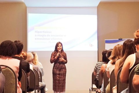 Palestra com Anna Libório inspira empresários em Três Rios